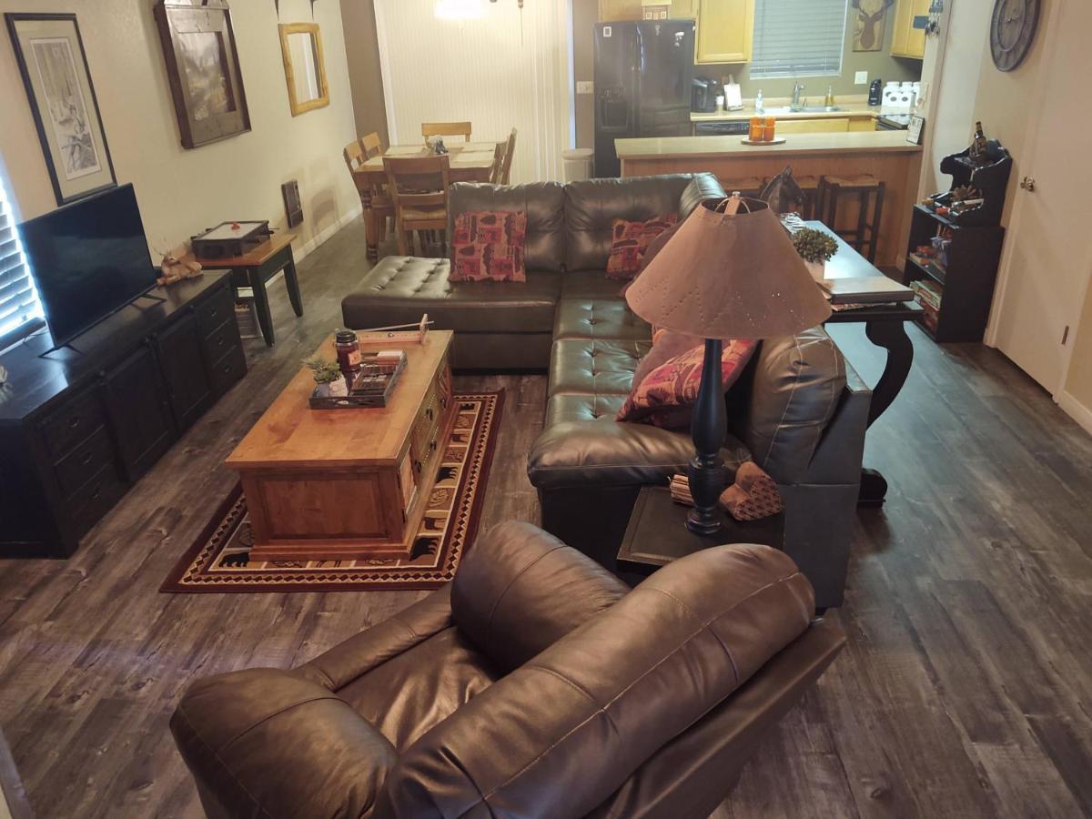 2br Gated Escape Pool And Jacuzzi Walk To Dining And Trails