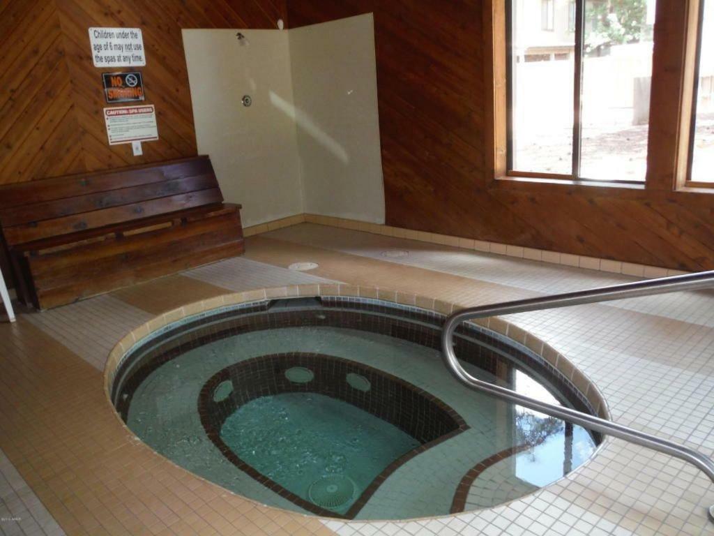 2br Gated Escape Pool And Jacuzzi Walk To Dining And Trails *