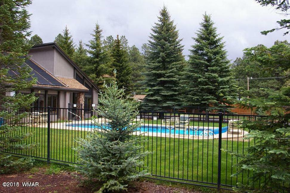 2br Gated Escape Pool And Jacuzzi Walk To Dining And Trails Holiday home